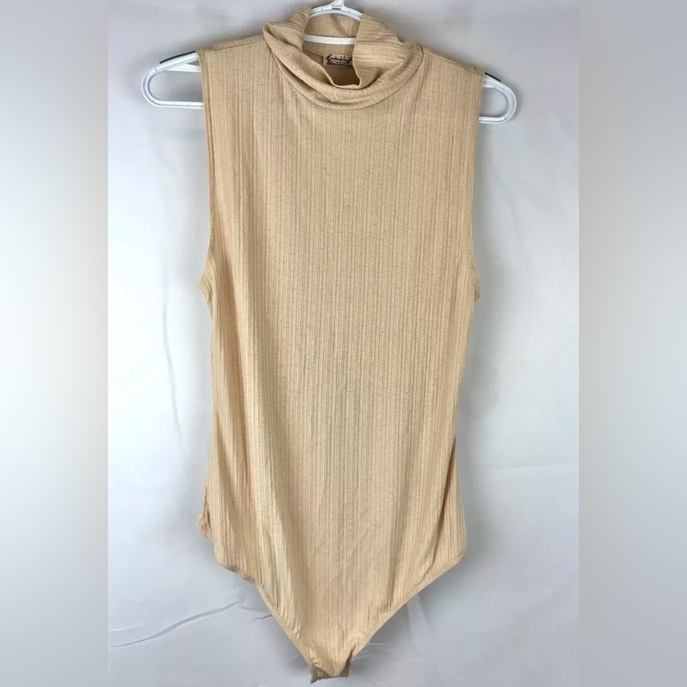 Free People Women’s Beige Sleeveless Turtle Neck Bodysuit Size L